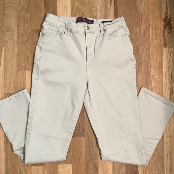 𝅺gloria Vanderbilt Amanda Khakis Ankle Jean Women’s 6 - Picture 1 of 11